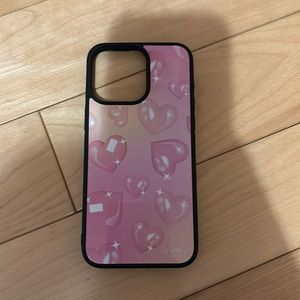 evry jewels iphone 15 pro max case (NEED GONE)